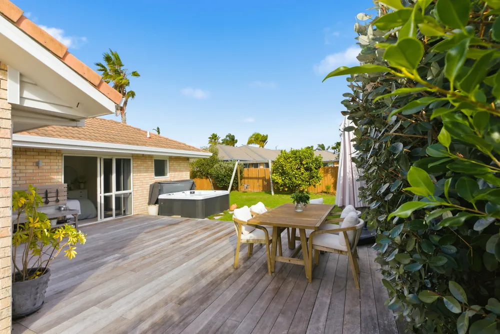 Photos of 90 Gravatt Road