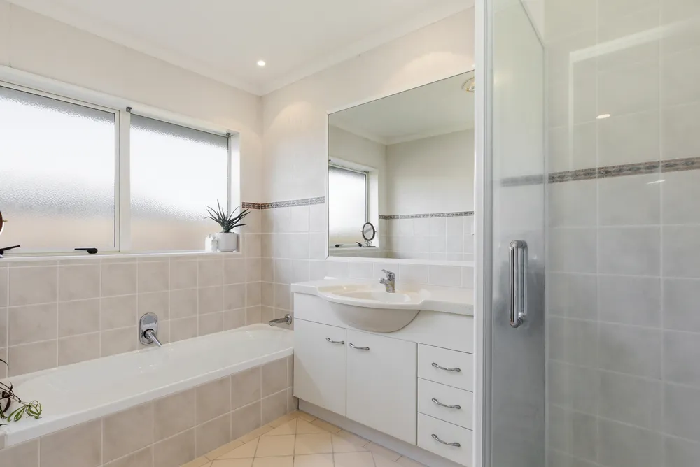Photos of 90 Gravatt Road