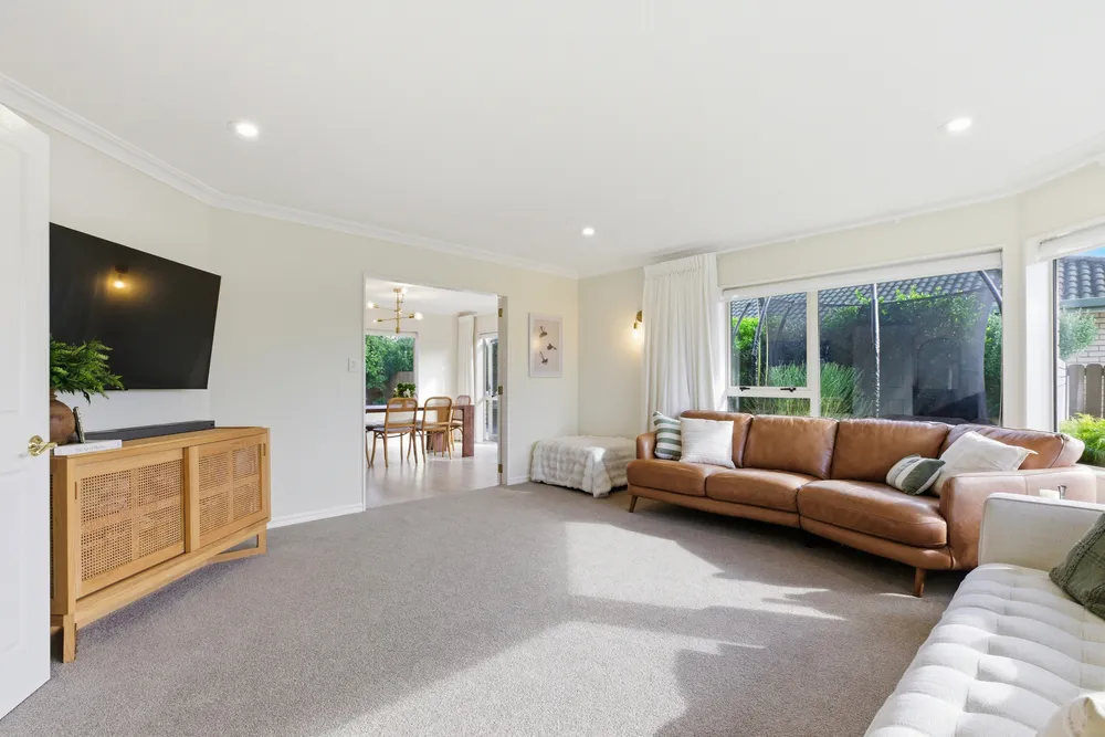 Photos of 90 Gravatt Road