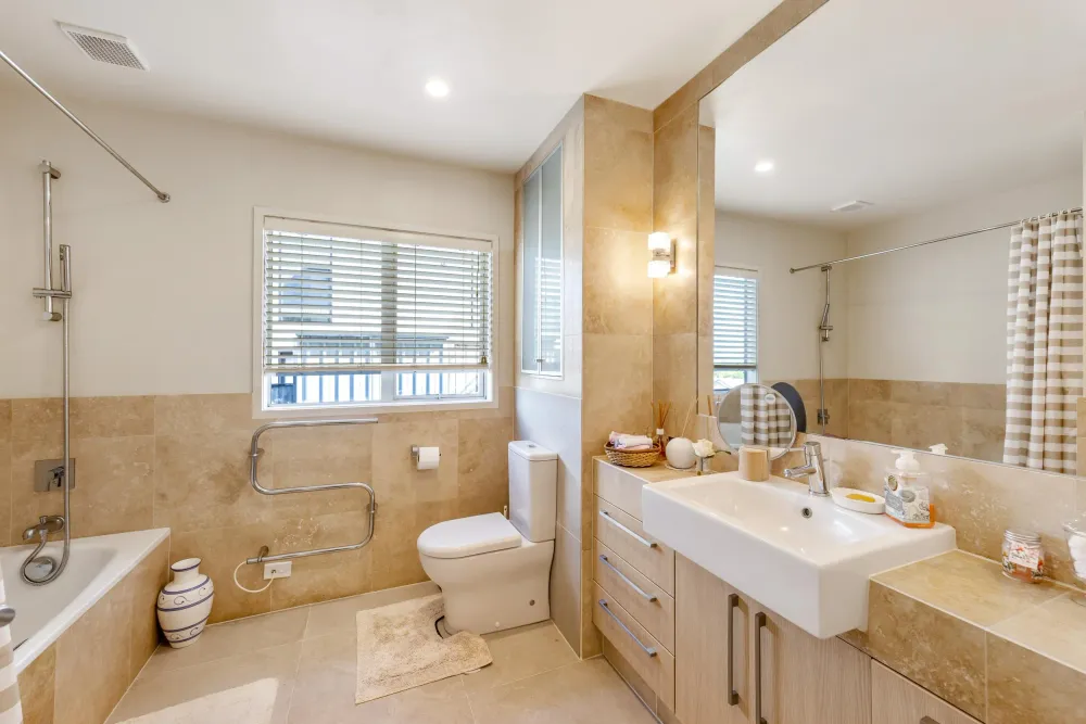 Photos of 496A Riddell Road