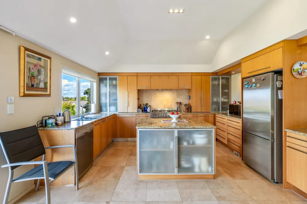 Photos of 496A Riddell Road