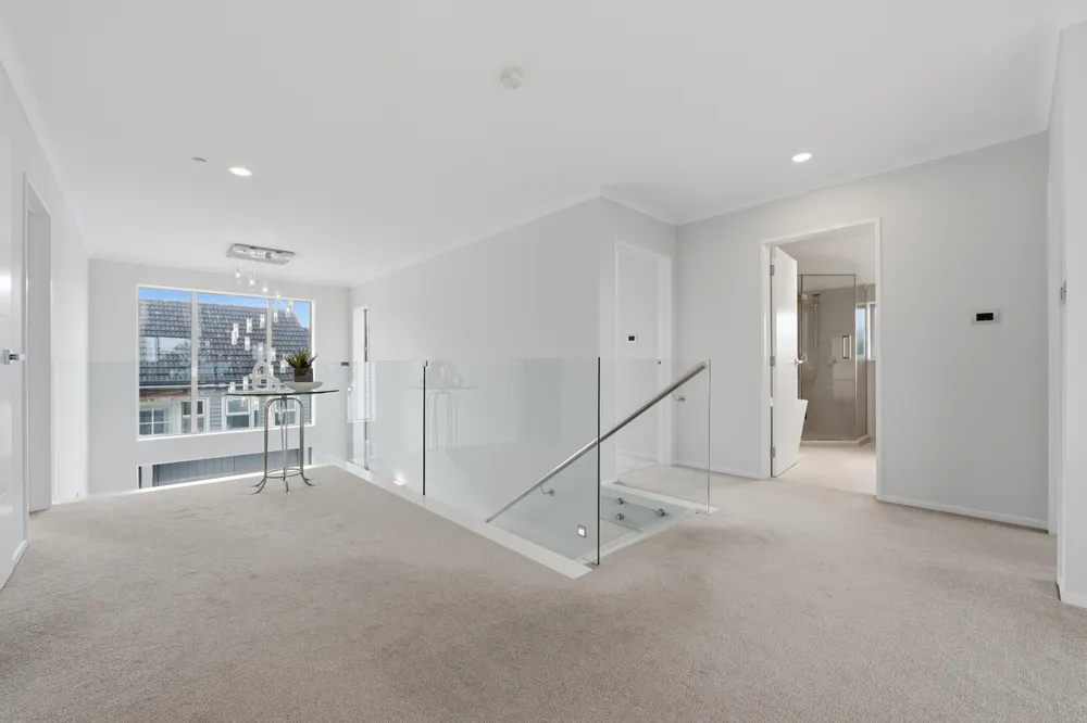 Photos of 71A Oranga Avenue