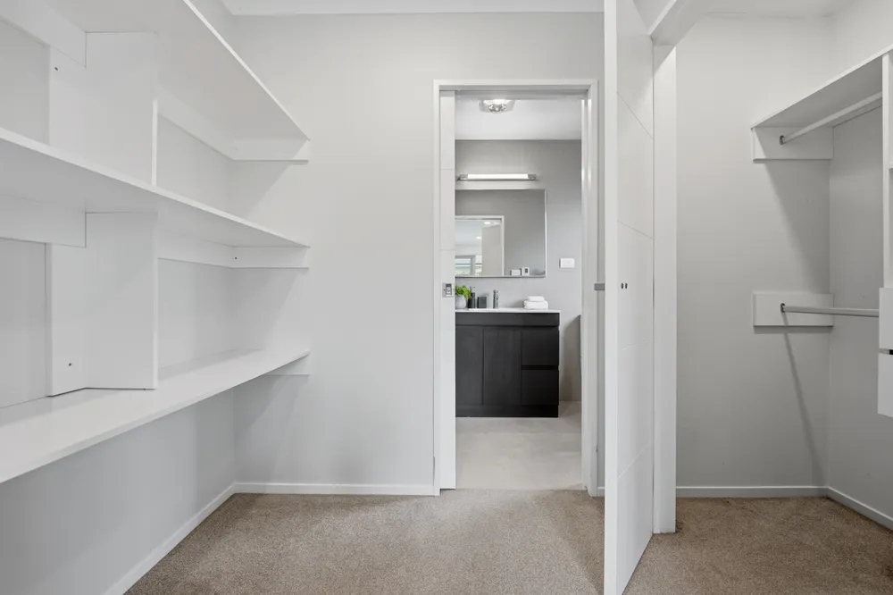 Photos of 71A Oranga Avenue