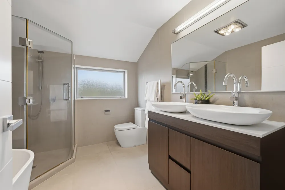 Photos of 71A Oranga Avenue