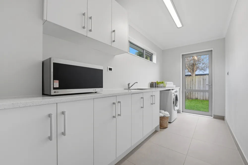 Photos of 71A Oranga Avenue
