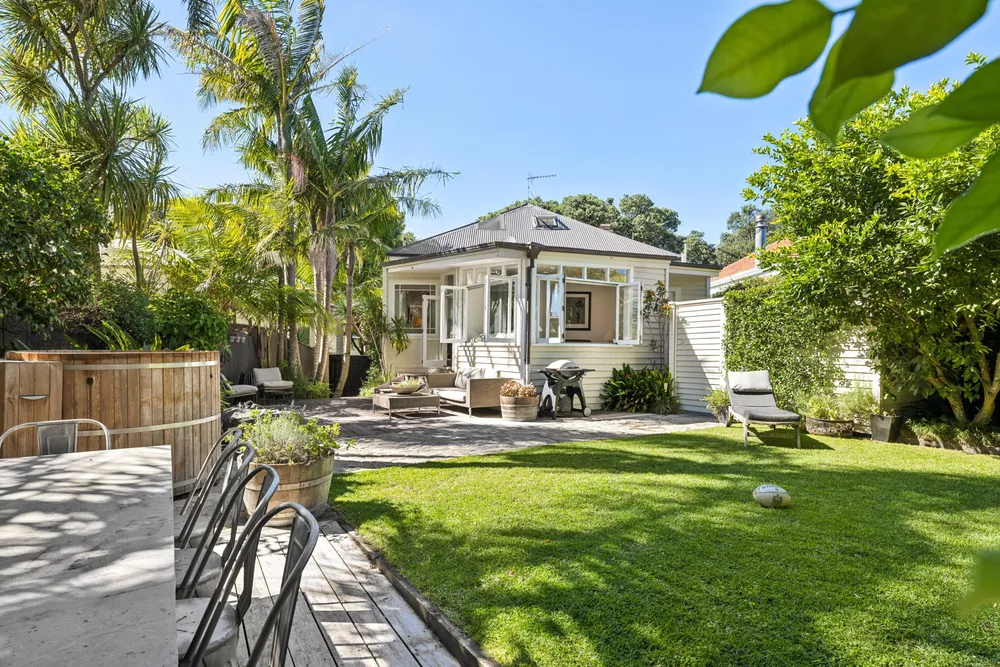Photos of 7 Arawa Avenue