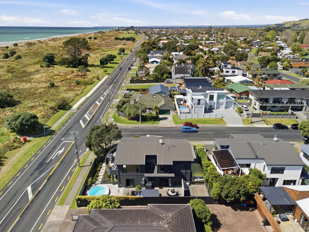 Photos of 306 Papamoa Beach Road