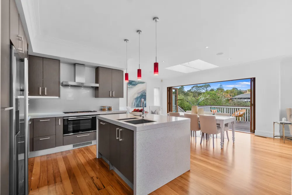 Photos of 99 Meadowbank Road