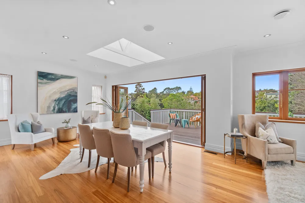 Photos of 99 Meadowbank Road