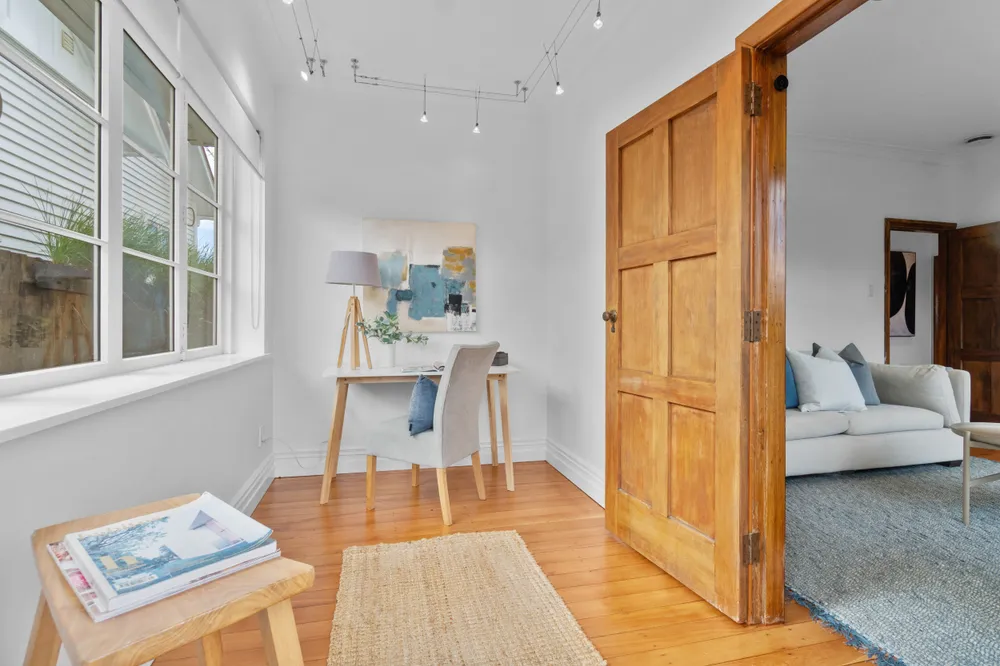 Photos of 99 Meadowbank Road