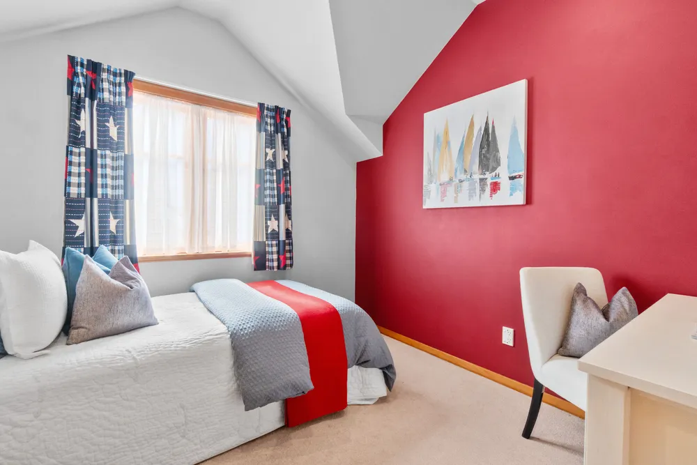 Photos of 99 Meadowbank Road