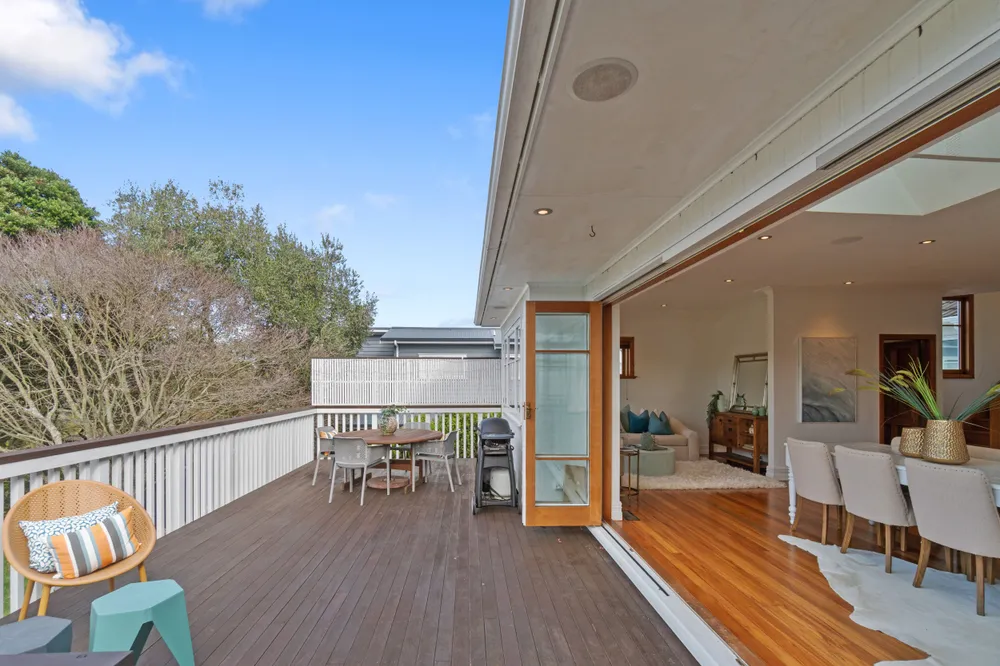 Photos of 99 Meadowbank Road