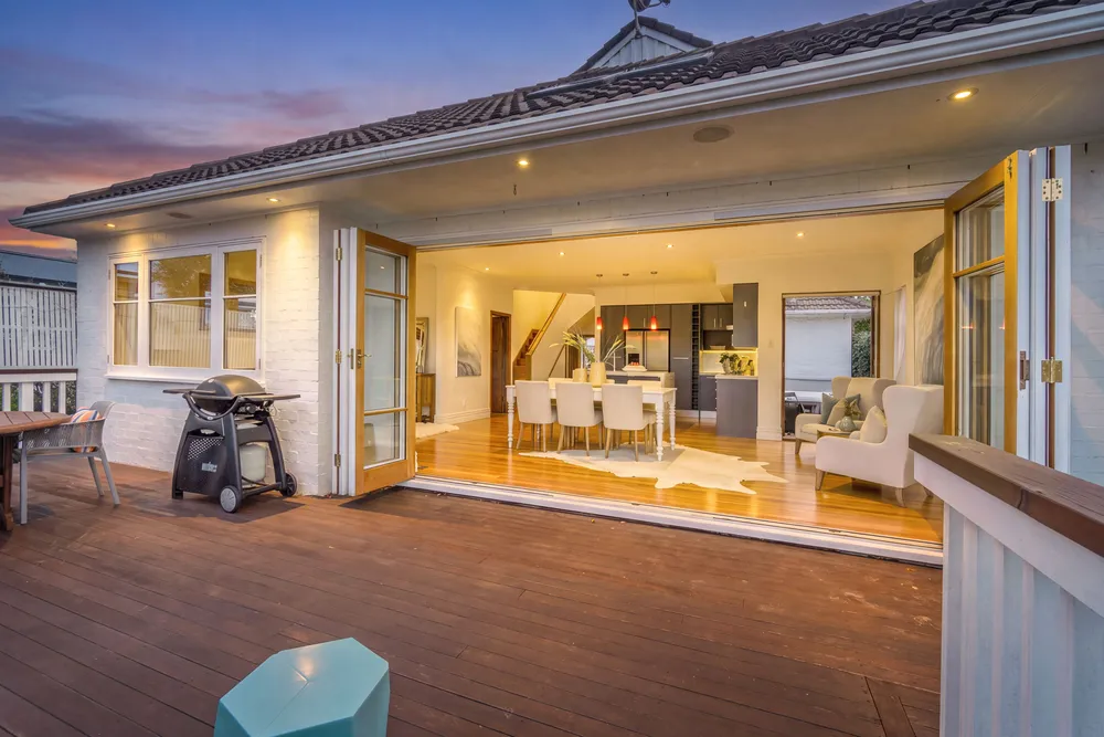 Photos of 99 Meadowbank Road