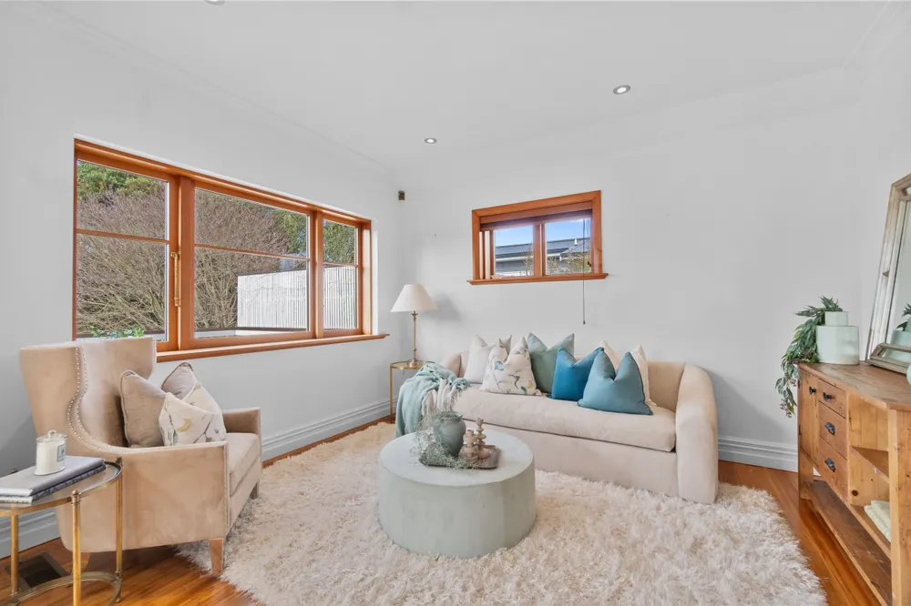 Photos of 99 Meadowbank Road