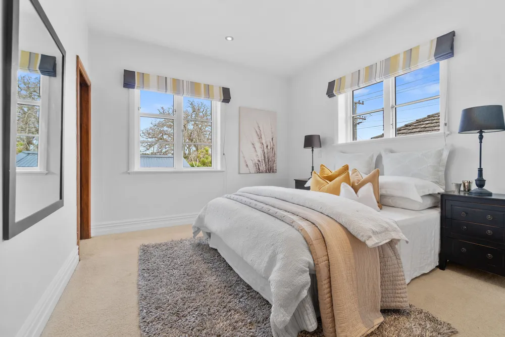 Photos of 99 Meadowbank Road