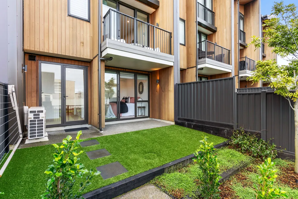 Photos of 21 Silica Mews