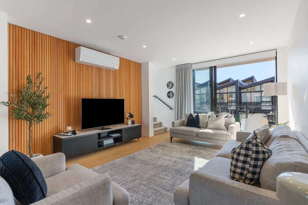 Photos of 21 Silica Mews