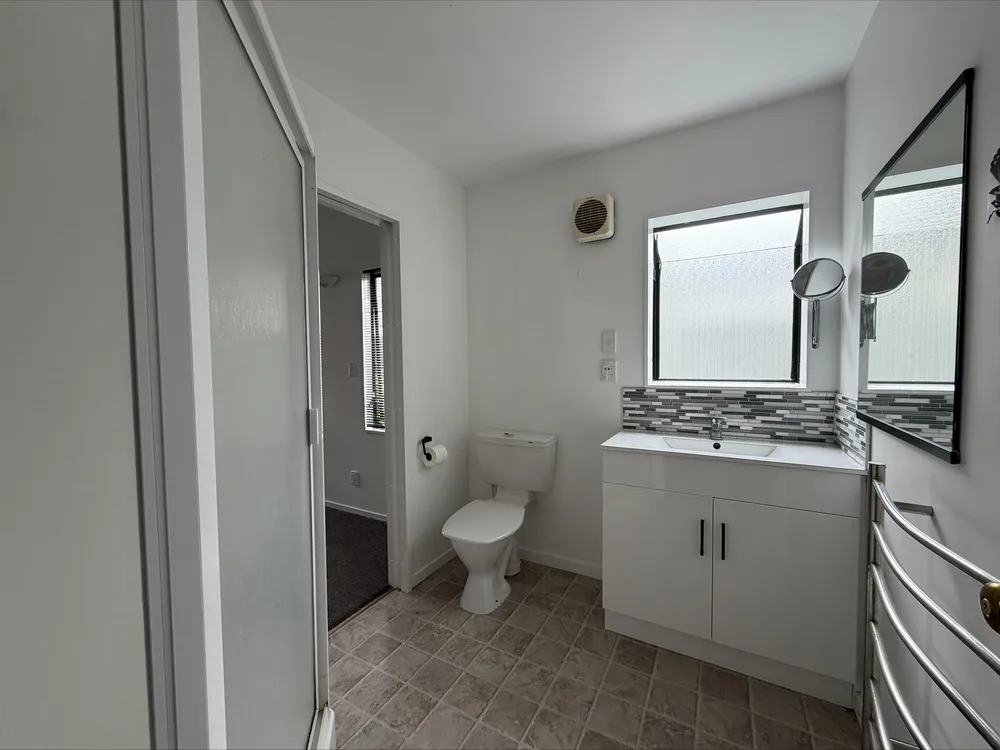 Photos of 15A Puriri Street