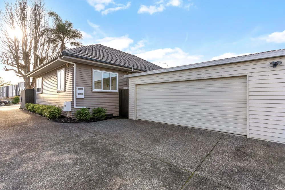 Photos of 160A Ridge Road