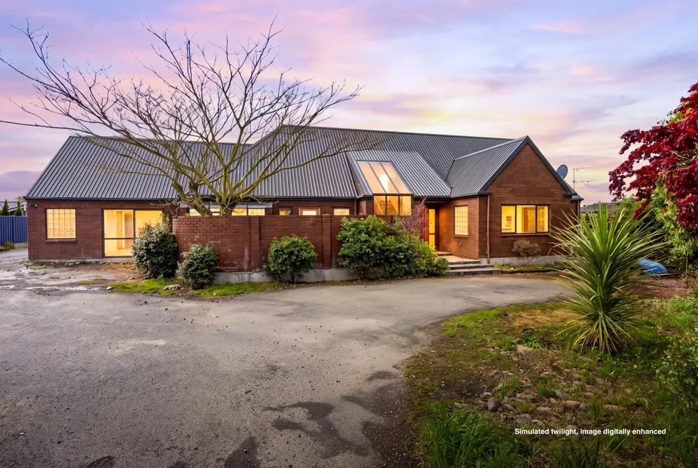 Photos of 216 Buchanans Road