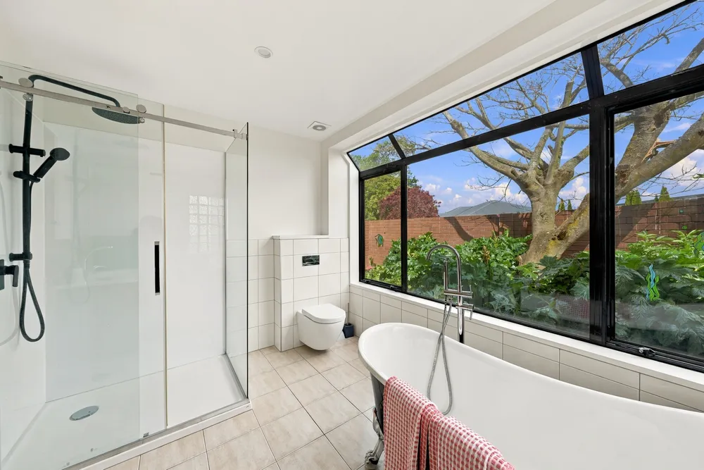 Photos of 216 Buchanans Road