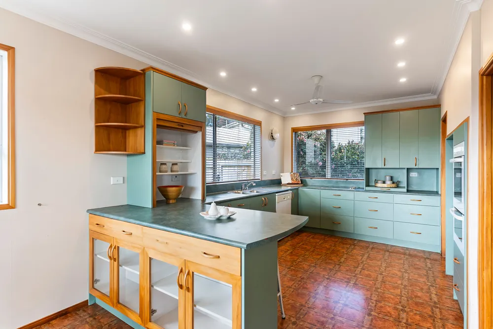 Photos of 42 Puriri Road