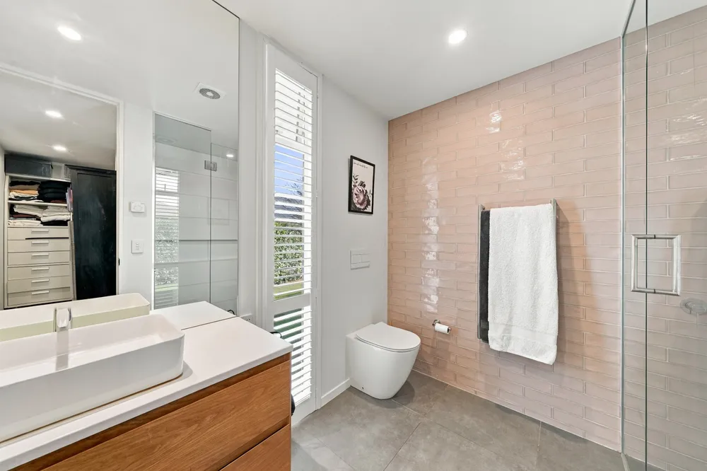 Photos of 7 Sheehan Street