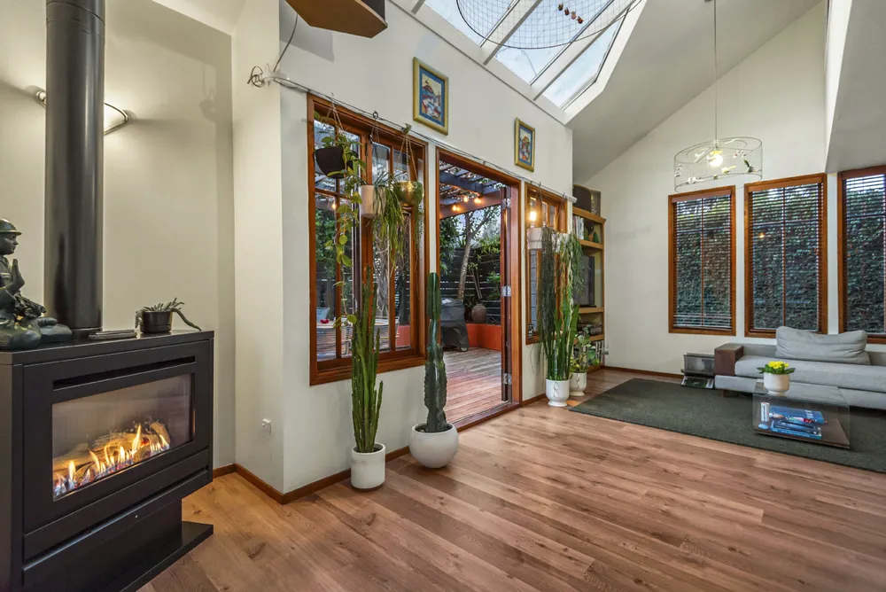 Photos of 54A Murdoch Road