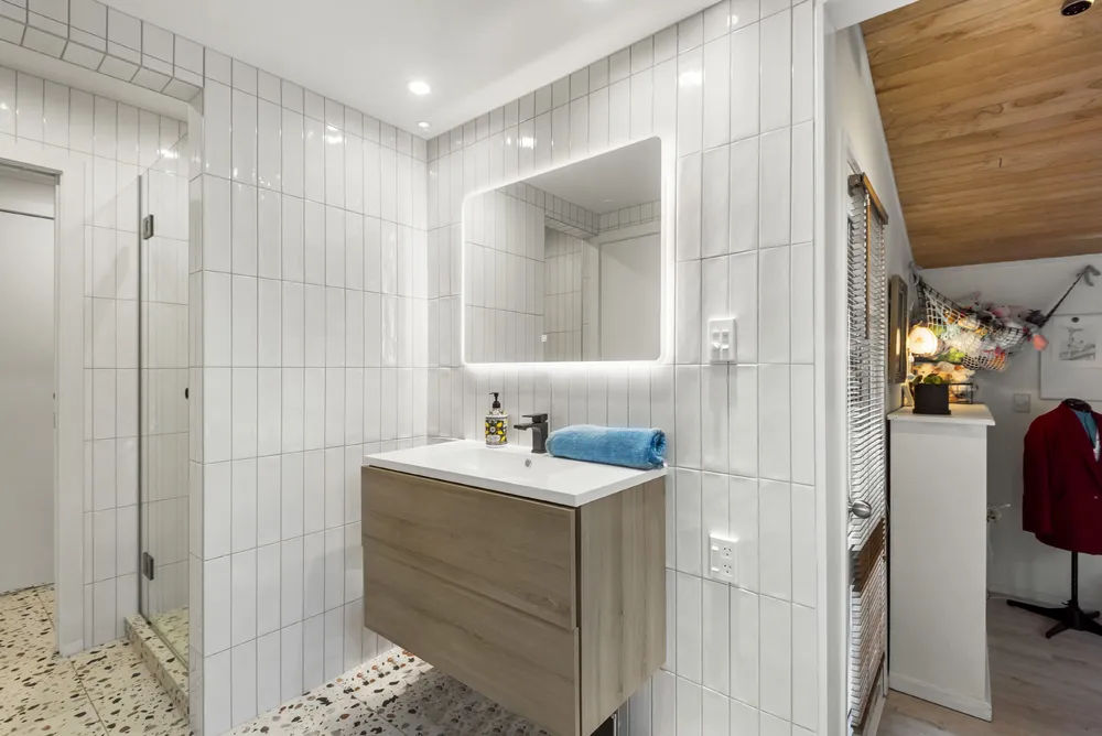 Photos of 54A Murdoch Road