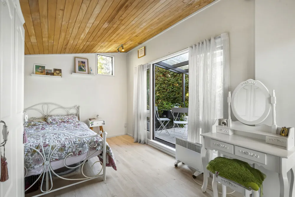 Photos of 54A Murdoch Road