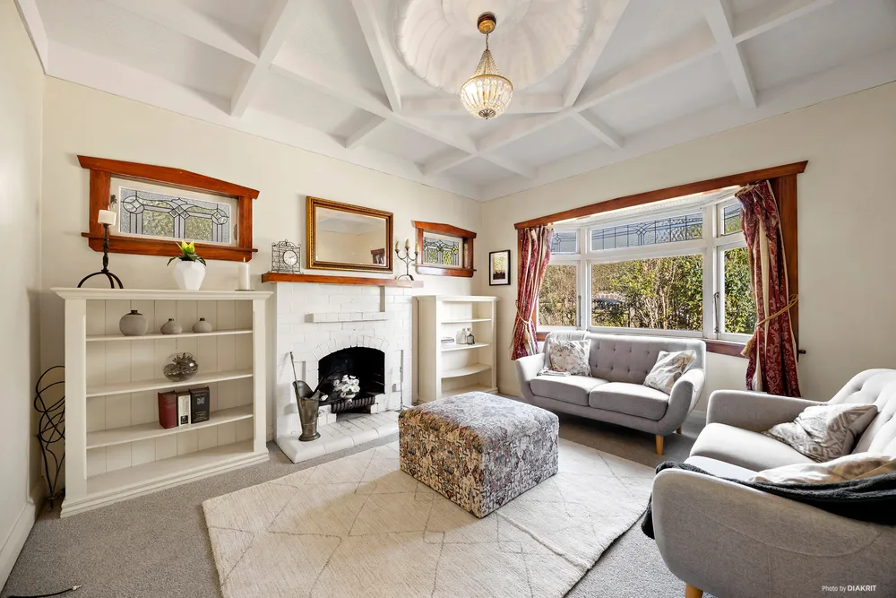 Photos of 18 Alberton Avenue