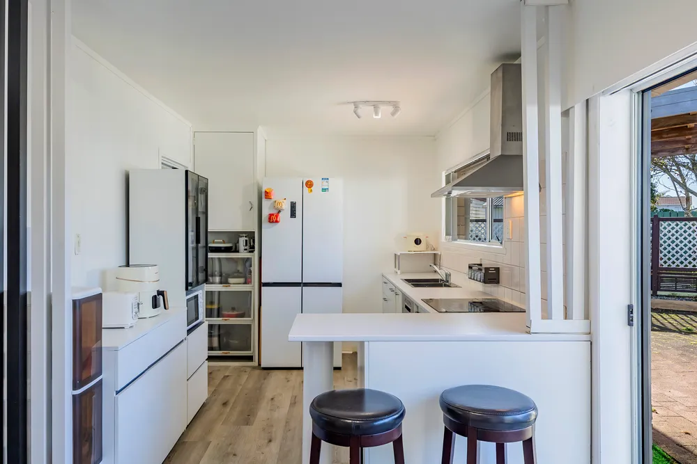 Photos of 21 Waimai Avenue