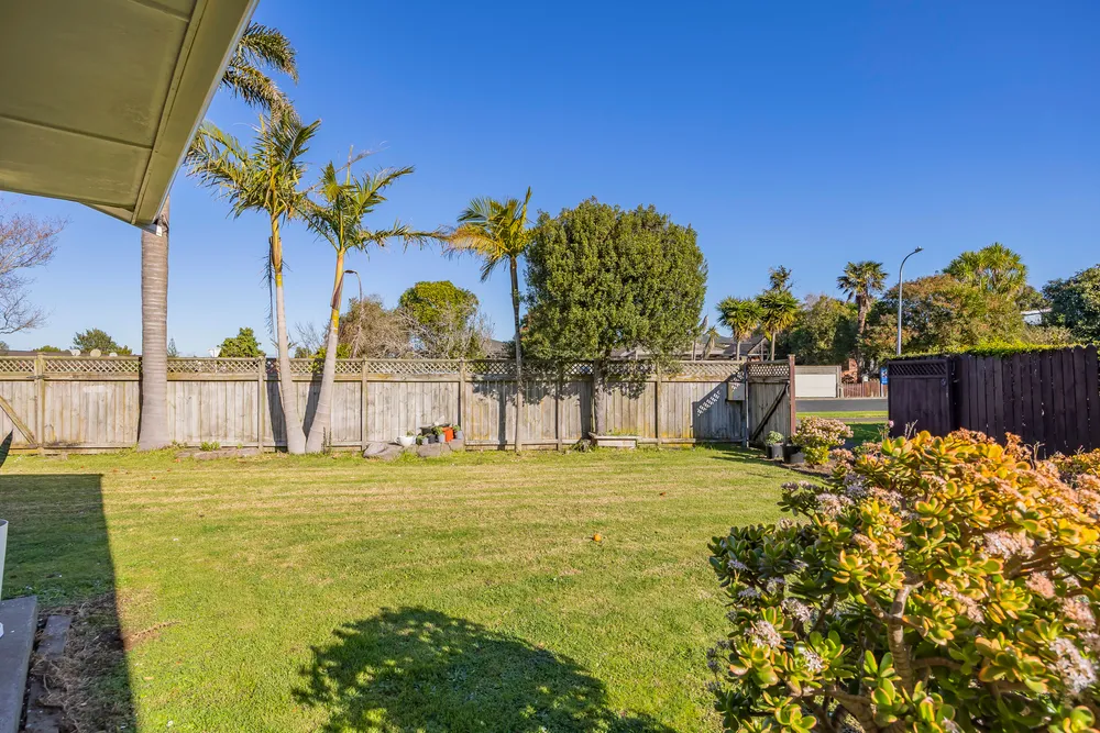 Photos of 21 Waimai Avenue