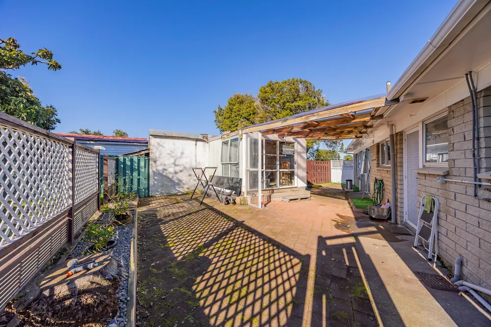 Photos of 21 Waimai Avenue