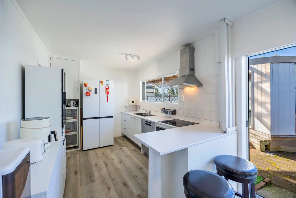 Photos of 21 Waimai Avenue