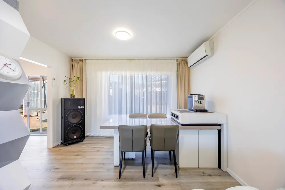 Photos of 21 Waimai Avenue