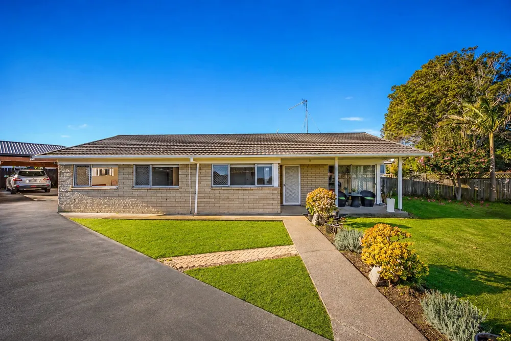 Photos of 21 Waimai Avenue