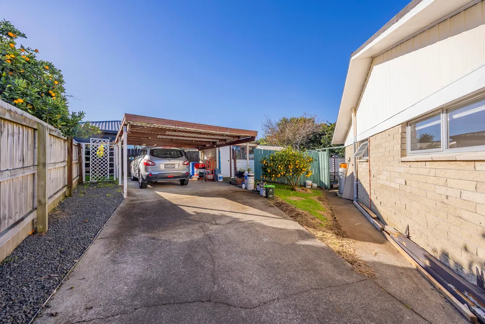 Photos of 21 Waimai Avenue