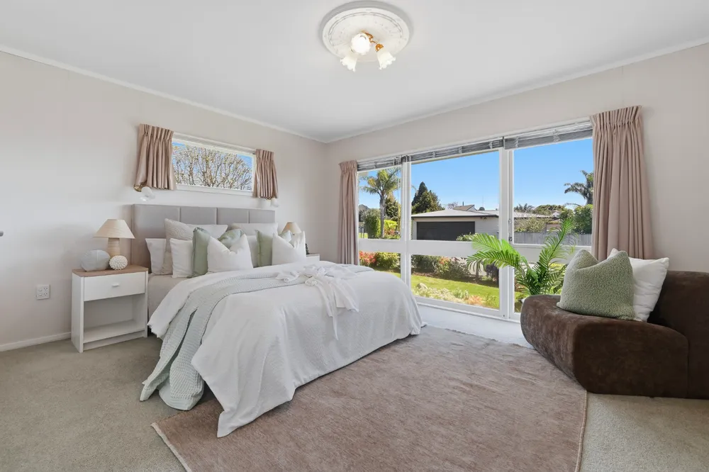 Photos of 16 Mahoe Street