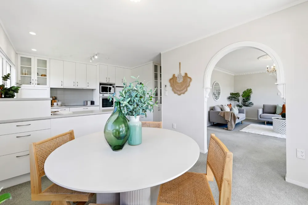 Photos of 16 Mahoe Street