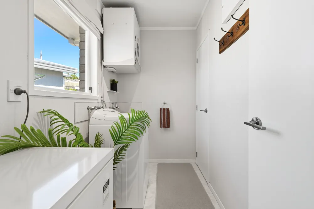 Photos of 16 Mahoe Street
