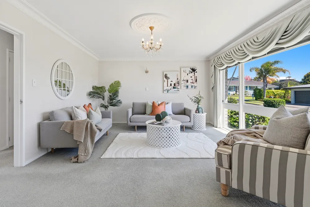 Photos of 16 Mahoe Street