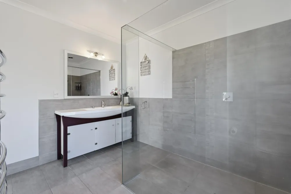Photos of 2 Parnwell Place