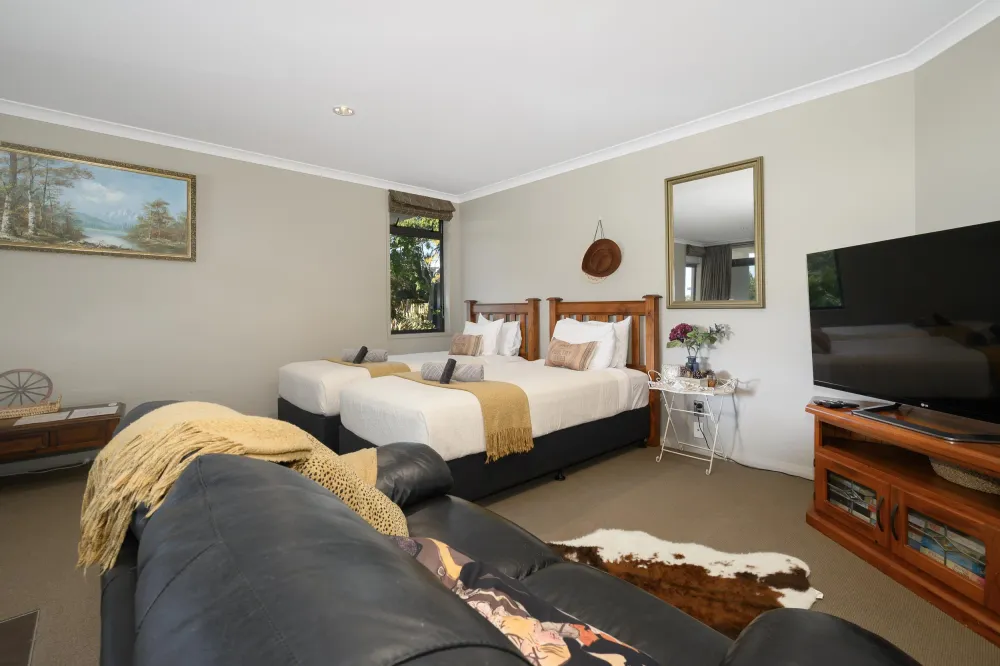 Photos of 2 Parnwell Place