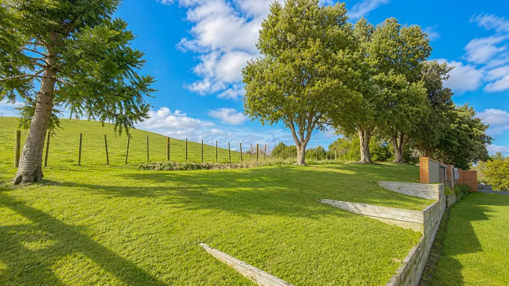 Photos of 435 Mangatawhiri Road