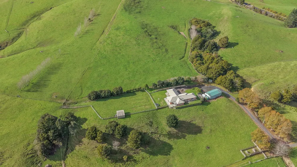 Photos of 435 Mangatawhiri Road