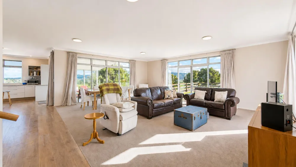 Photos of 435 Mangatawhiri Road