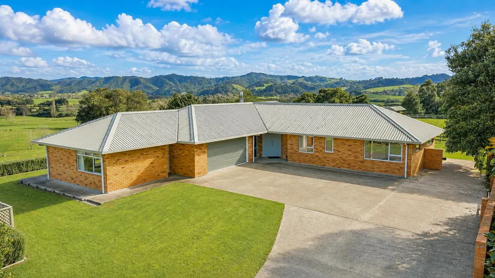 Photos of 435 Mangatawhiri Road