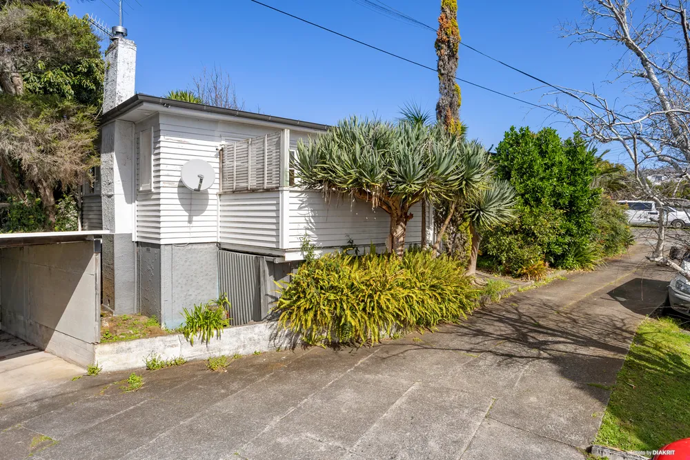 Photos of 17B Kawau Road