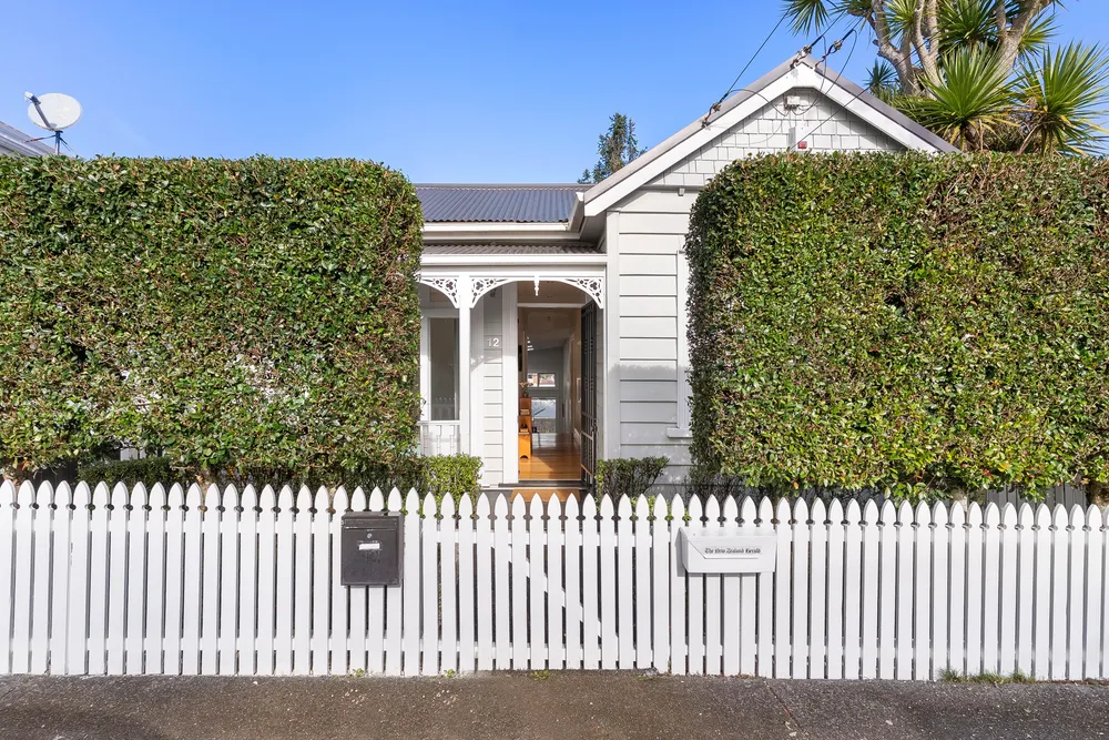 Photos of 12 Lincoln Street